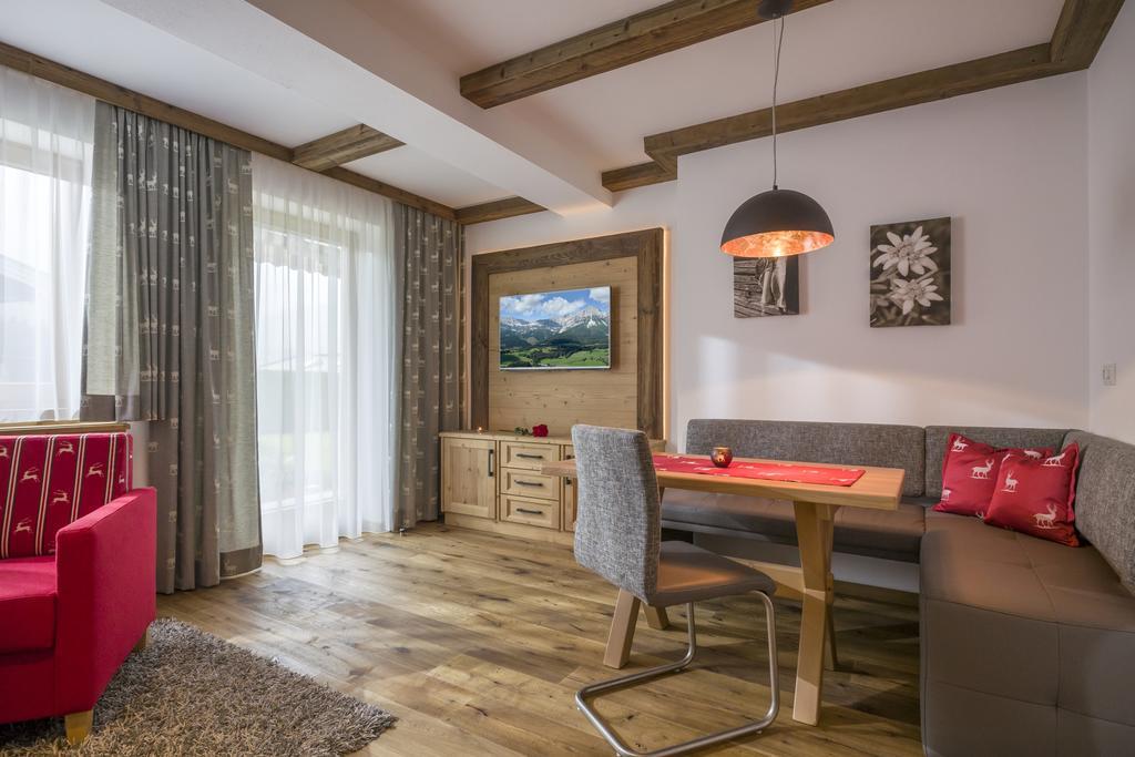 Landhaus BergMoment - adults only Ellmau Exterior foto